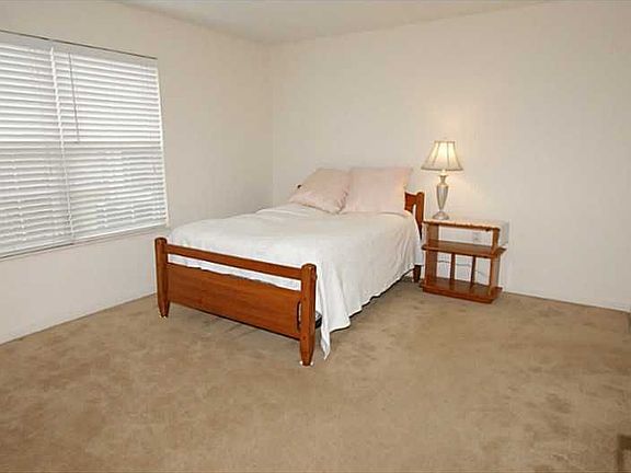 5th image of 7414 Chapel Villas Ln
