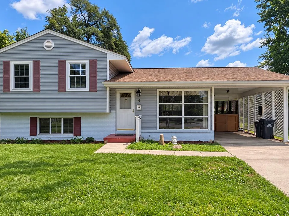 4 Lakecrest Cir