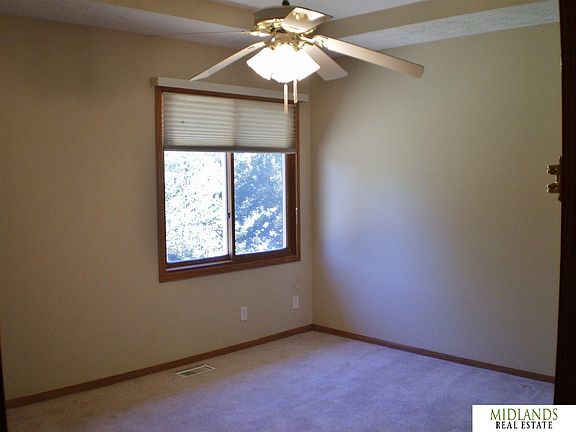5th image of 3310 Blackhawk Dr
