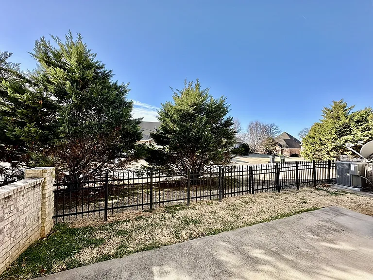 6613 W Valley View Rd — Photo 36
