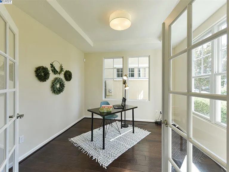 211 Kingfisher Ave — Photo 6