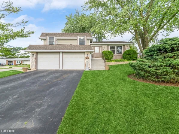 1717 Berkshire St, Glendale Heights, IL 60139