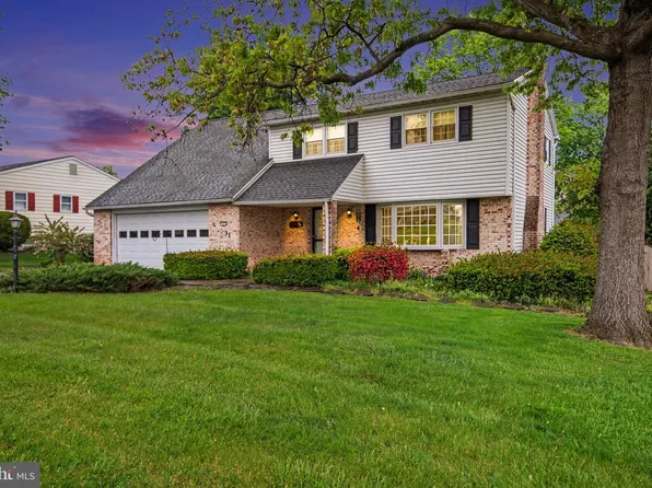 31 Moongale Dr, Carlisle, PA 17013