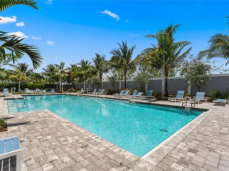 2609 Seychelles Cir #1608 — Photo 34