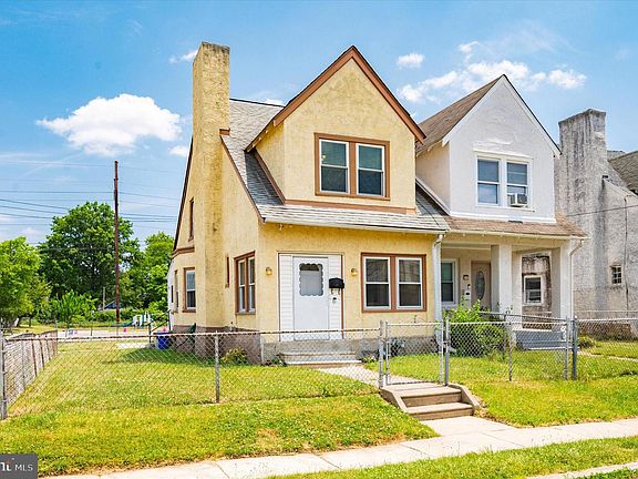 2nd image of 199 Chapman Ave