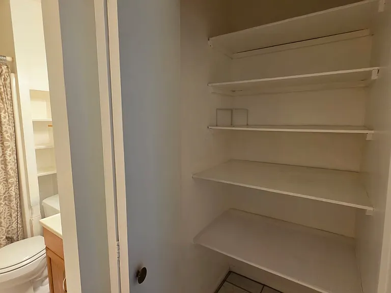 240 E La Huerta — Photo 26