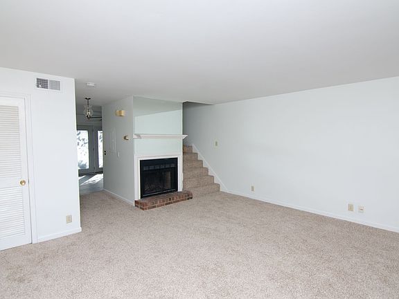 3rd image of 417 Eddy Ln #B
