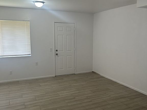 3rd image of 4008 Havenhurst Ave
