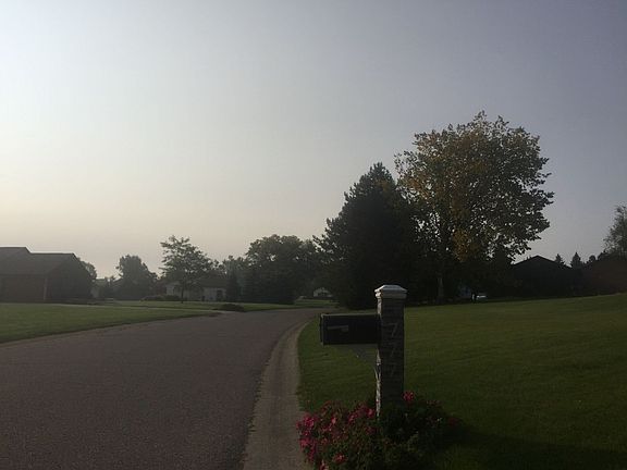 5th image of 777 Vivian Ln