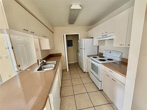4th image of 2550 N ALAFAYA TRAIL #3103
