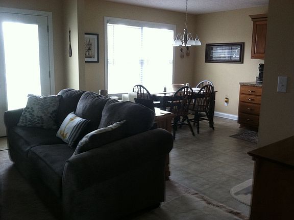 4th image of 289 Heritage Way