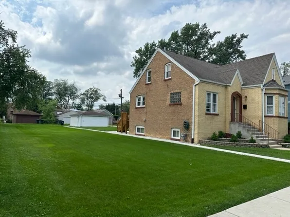 3914 Prairie Ave #16, Brookfield, IL 60513