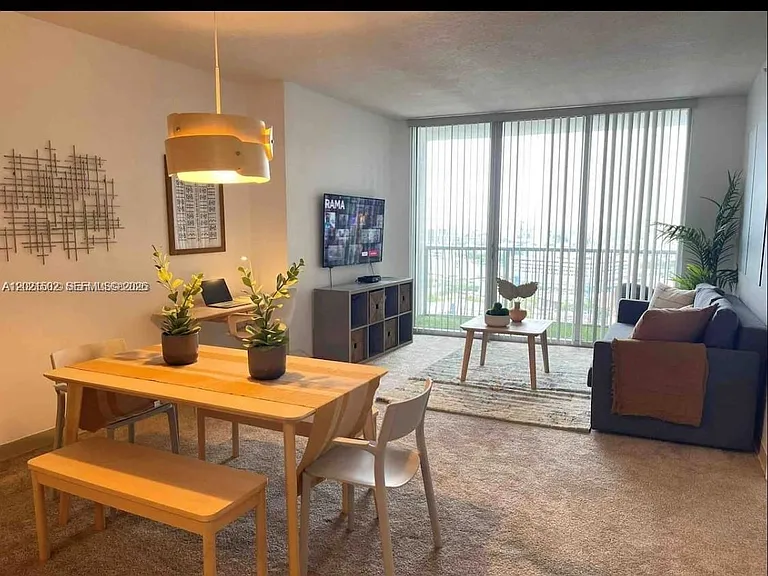 1750 N Bayshore Dr #2211 — Photo 5