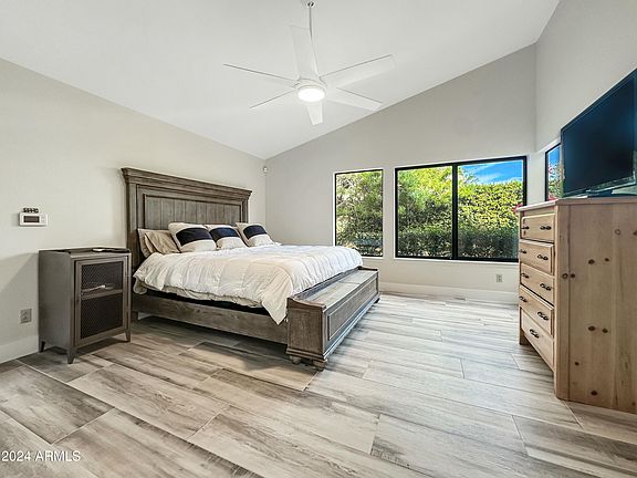 4th image of 5016 E MARCONI Avenue