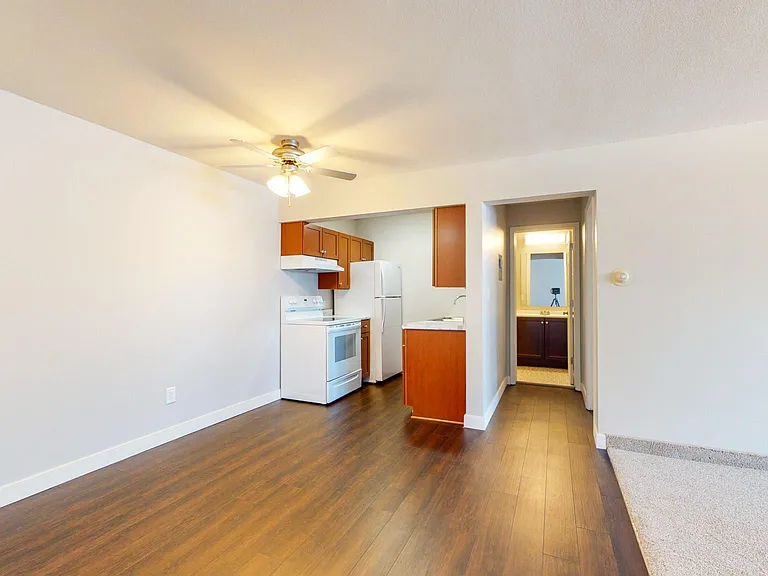 Edgerton Highlands Apartments — Photo 24