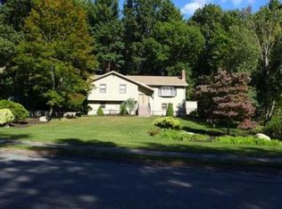 61 Longbow Rd, Danvers, MA 01923