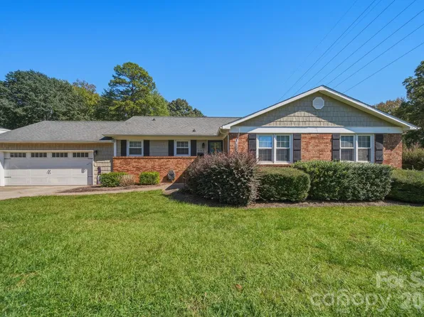 3152 Erskine Dr #11, Gastonia, NC 28054