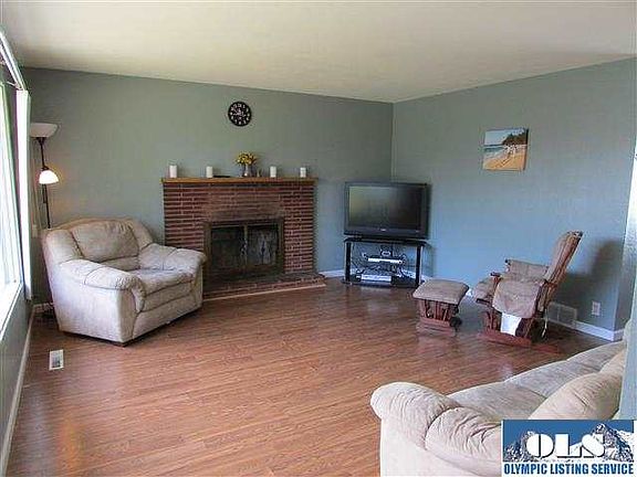 2nd image of 2424 S Cherry St