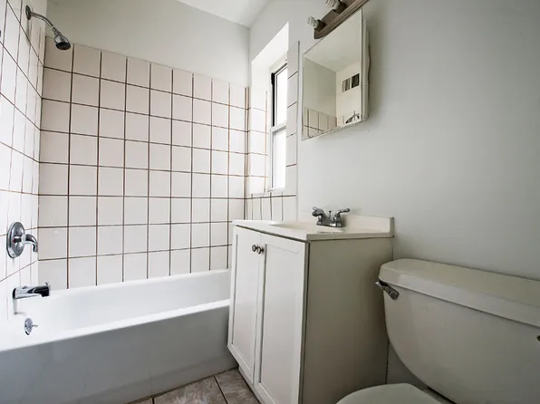 8152 S Evans 714-20 E 82nd Chicago, IL 60619