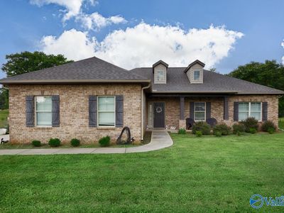 998 Love Branch Rd, Harvest, AL, 35749