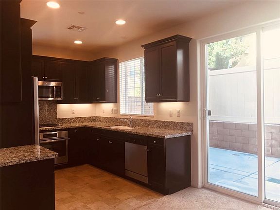 2nd image of 682 Huron Pl