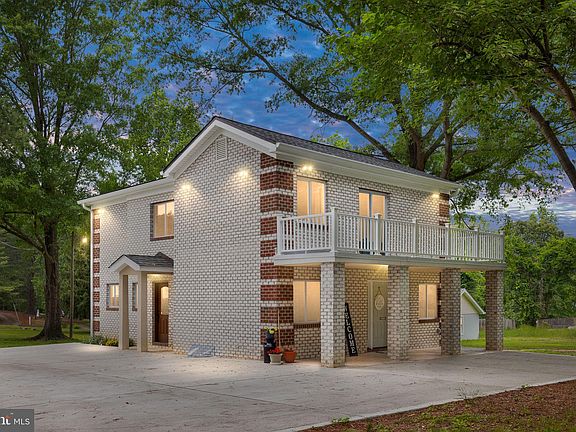 2nd image of 44 Ravenwood Dr