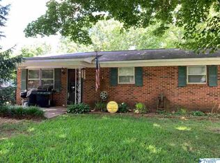 157 Dixon Rd, Hazel Green, AL 35750