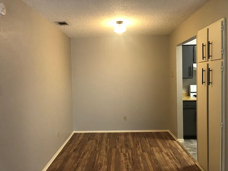 7002 Ivory Key Ct #B — Photo 6