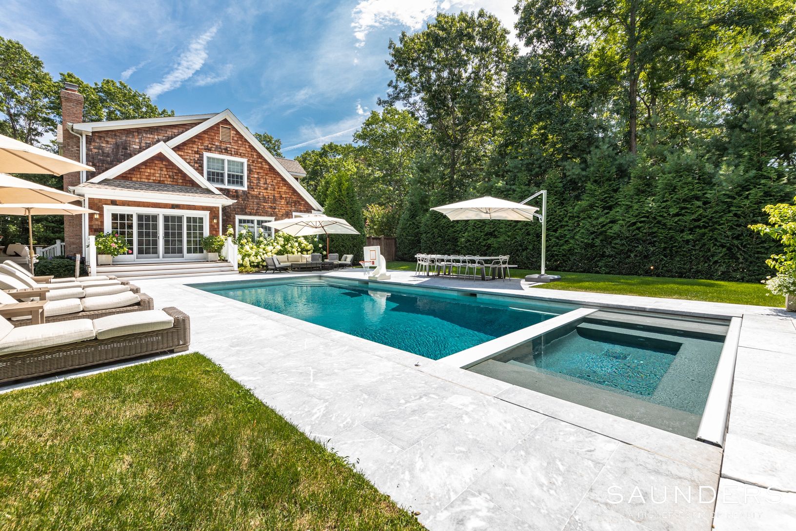  SPA/SWIMMING POOL