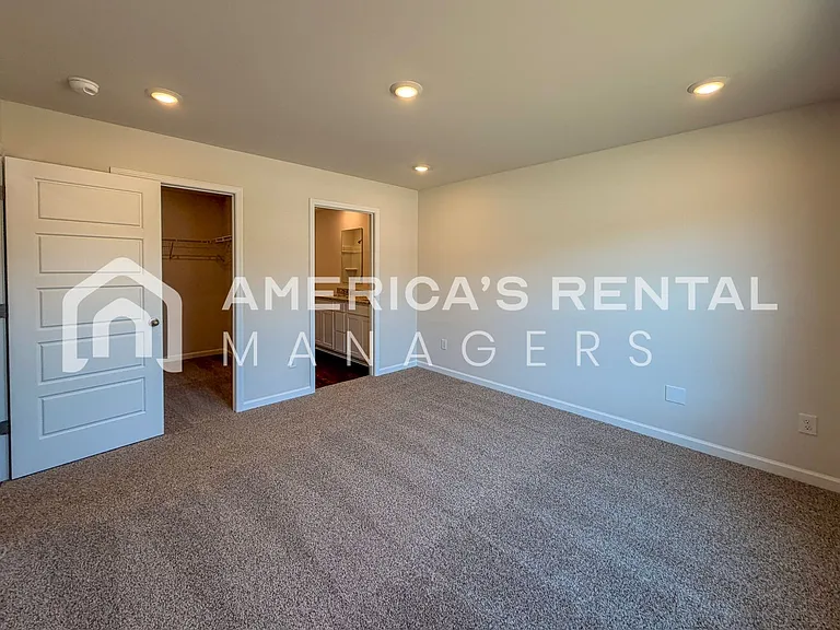 110 Jonboy Ave — Photo 10