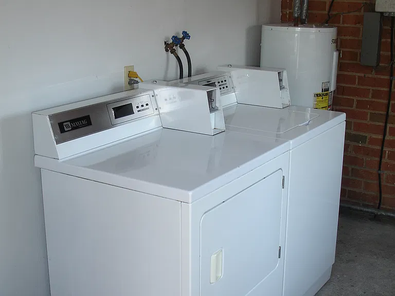 1121 1st St SW #8 — Photo 13