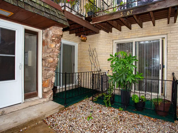 3207 N Nottingham Ave APT 1C, Chicago, IL 60634