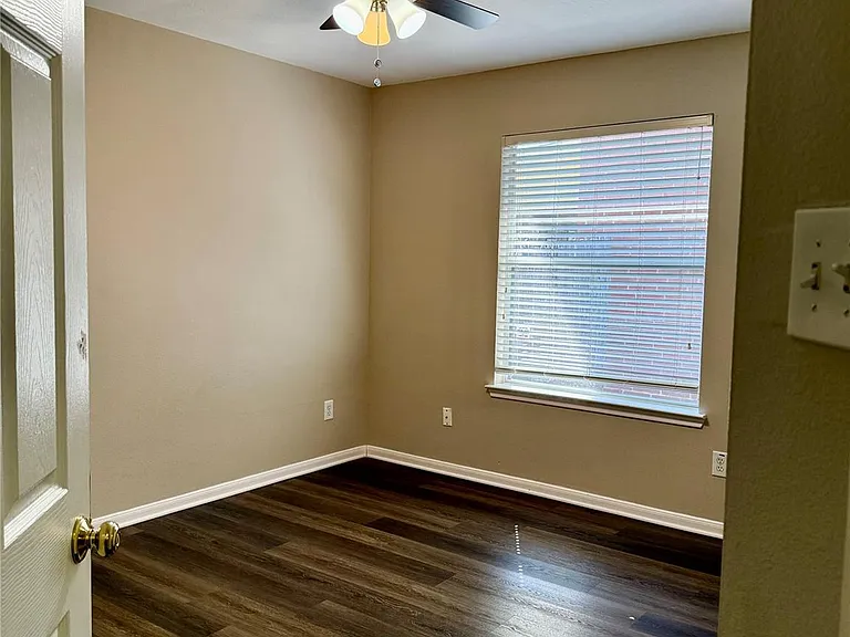 7111 Favian Ct — Photo 7