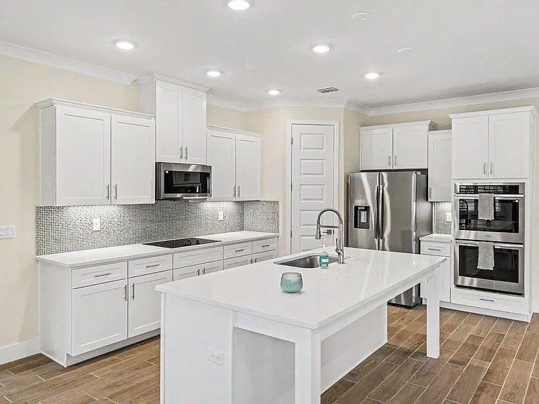 726 Clearwater Ave — Photo 5