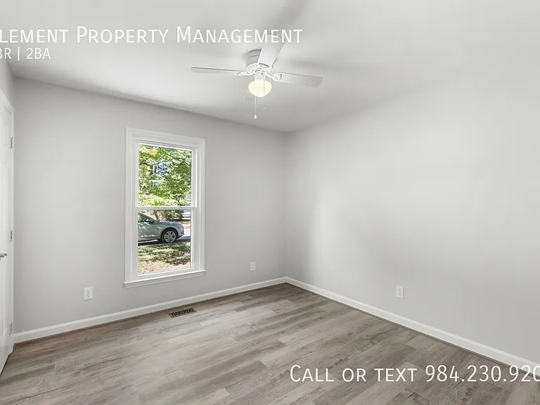 3641 Meadow Creek Ln — Photo 16