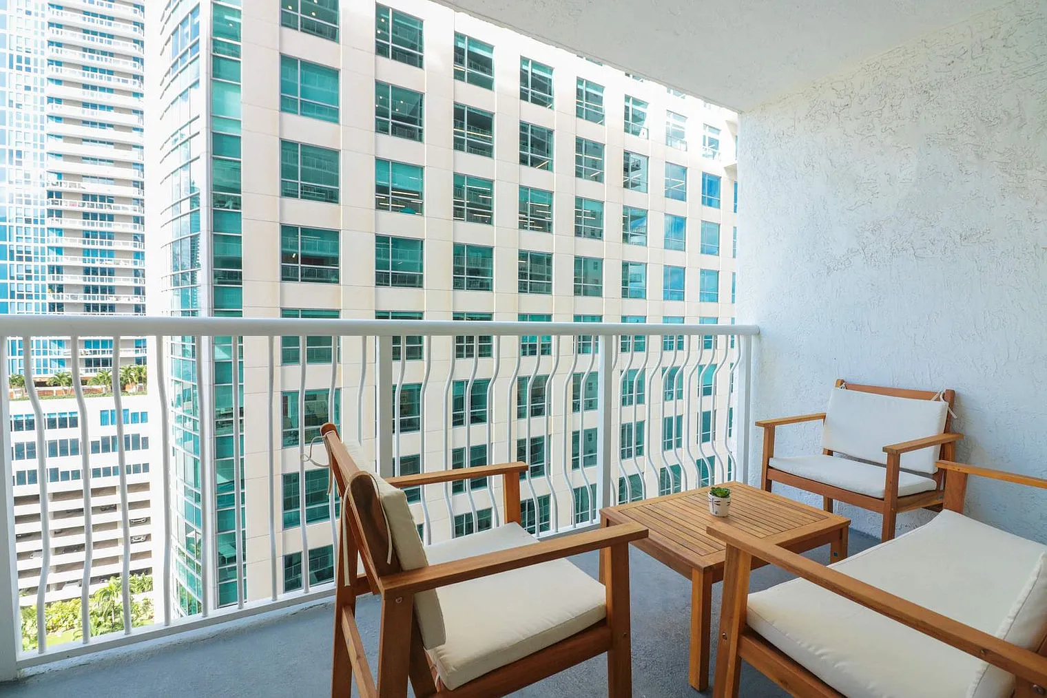 1 bed, 1.0 bath, 5381 sqft, $3,367 — Photo 3