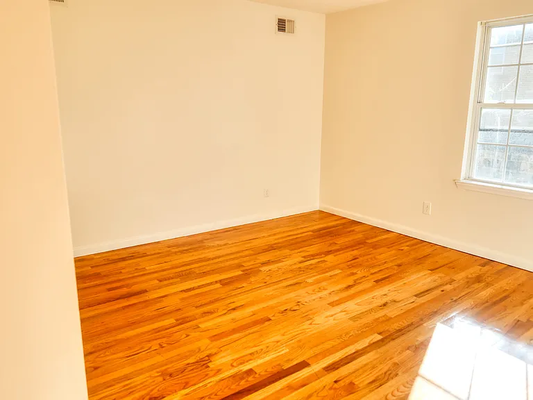 31 Hanford St #1 — Photo 7