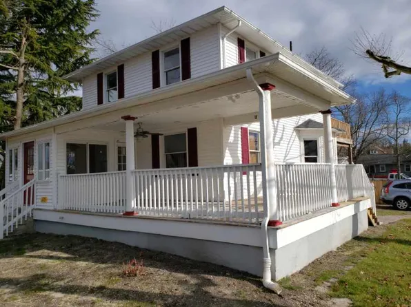 654 8th St, Absecon, NJ 08201