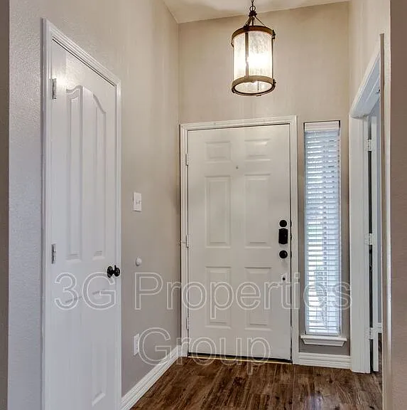 4516 Highridge Dr — Photo 5