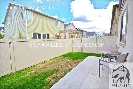954 W Village Bend Ln — Photo 22