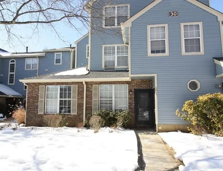 3011 Cypress Ct S — Photo 1