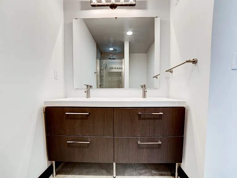 Vandever Lofts — Photo 30
