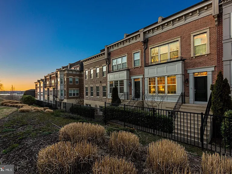 517 Overlook Park Dr #47 — Photo 2