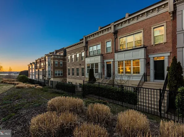 517 Overlook Park Dr #47, Oxon Hill, MD 20745