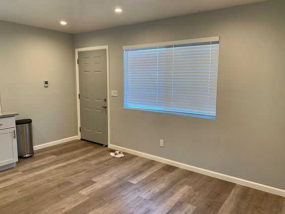 4th image of 2500A Lexington Way