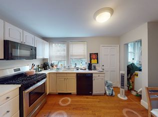 53 Kelly Rd #2R, Cambridge, MA 02139