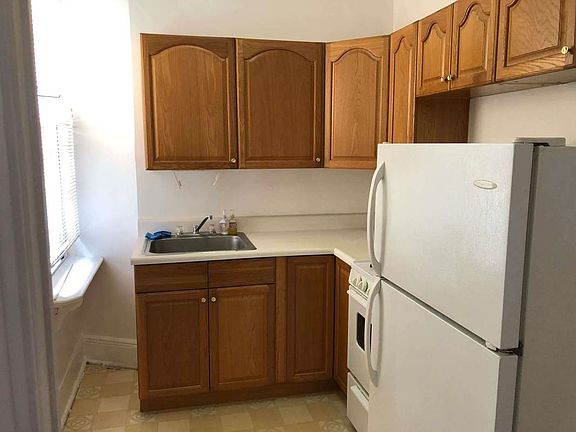 4th image of 34-55 42nd St #3R