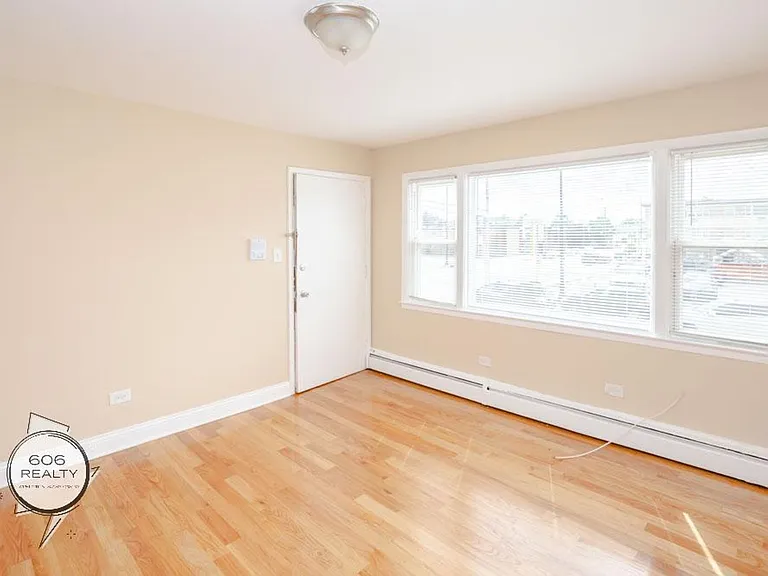3443 S Central Ave #6 — Photo 8