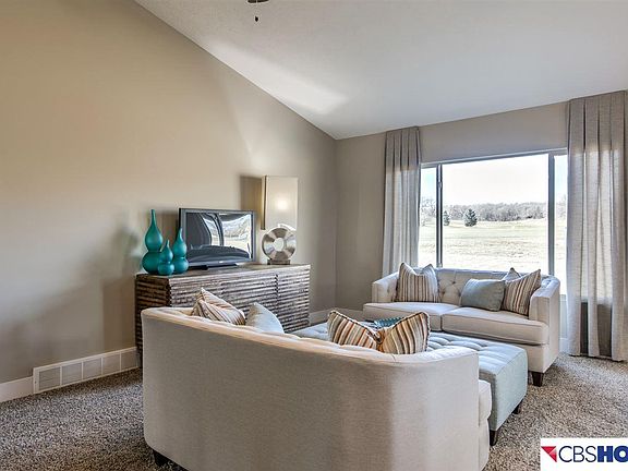 5th image of 3027 Lakeside Dr
