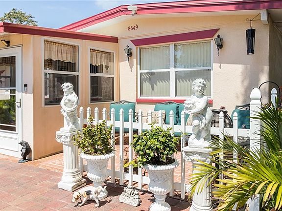4th image of 8649 Narcissus Ave